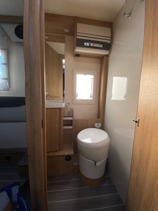 Kamper wynajem - Roller Team Zefiro 267 TL i Benimar Tesoro T463