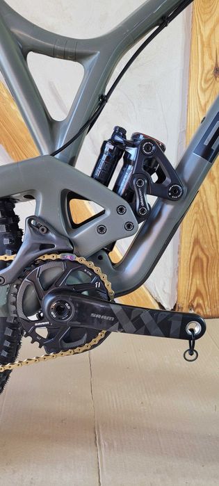 EVIL Following MB,V1, L, 29, USA,carbon