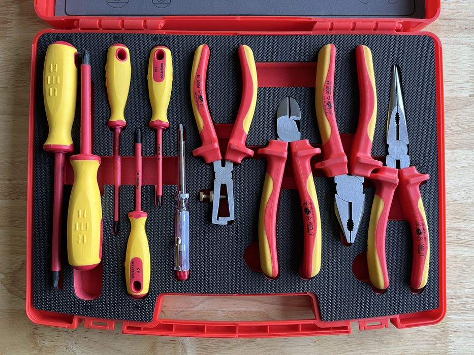 Zestaw narzędzi elektrycznych 1000V