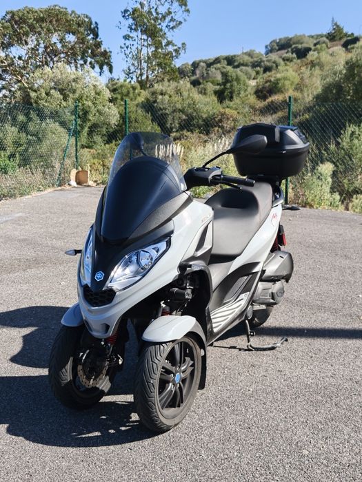 Piaggio MP3 300 HPE Sport - 7.300km - pode conduzir com carta de carro