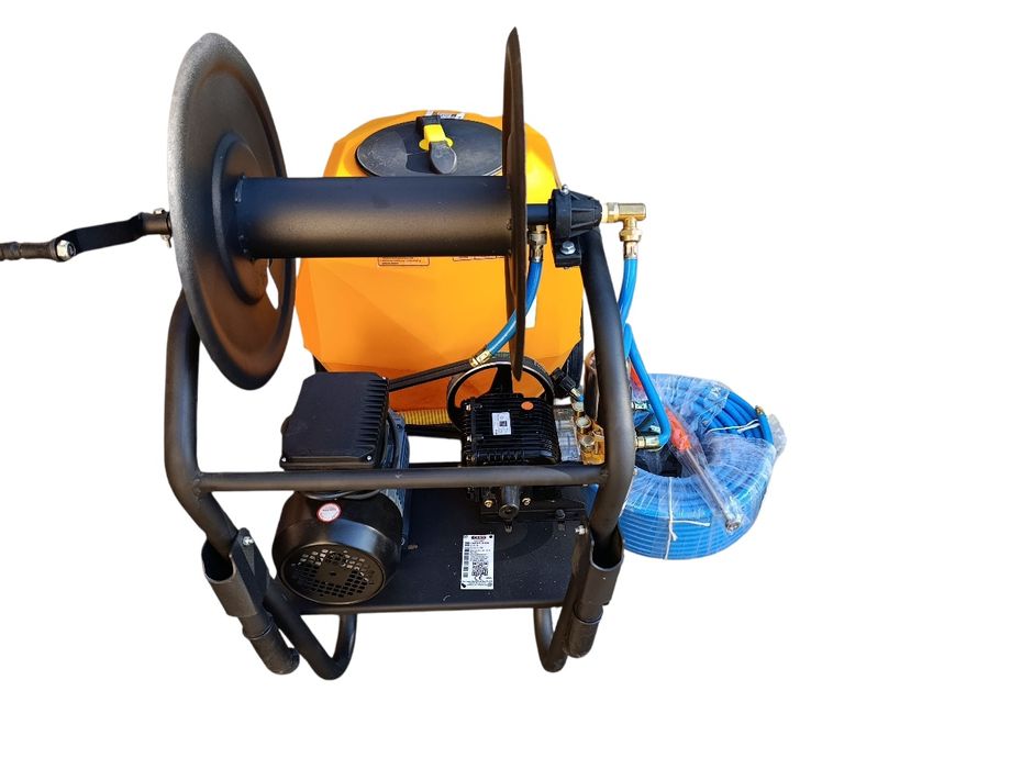 Opryskiwacz wózkowy elektryczny 100L wąż 50m