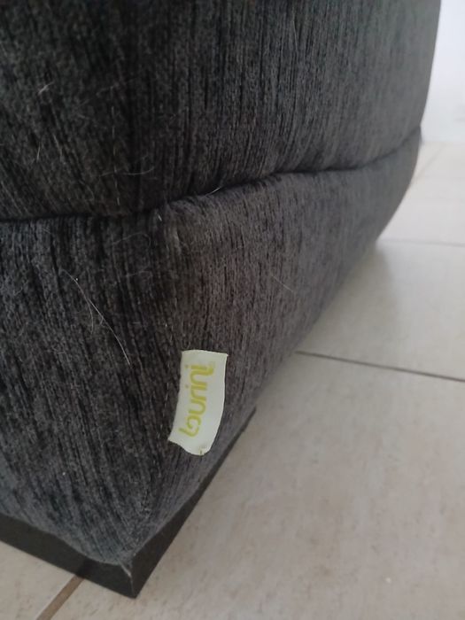 Sofá de 3 lugares oferta de puff marca Lourini