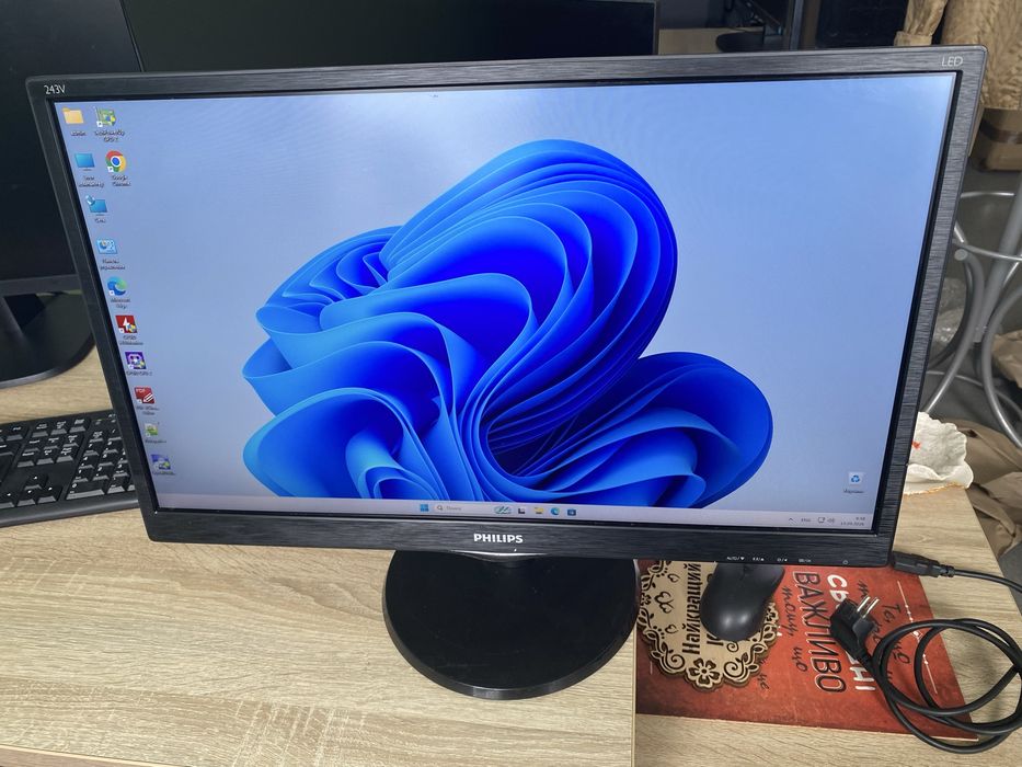 Монітор Philips 23.6