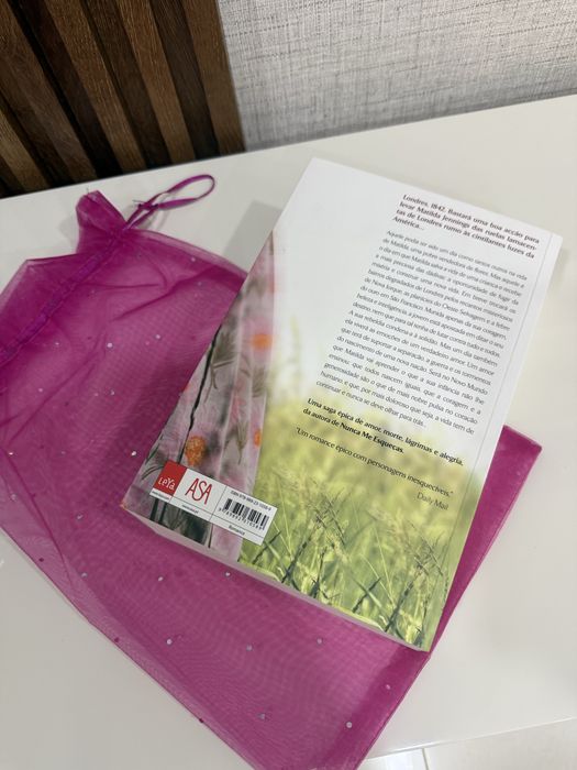 Livro Segue o Coração - Lesley Pearse