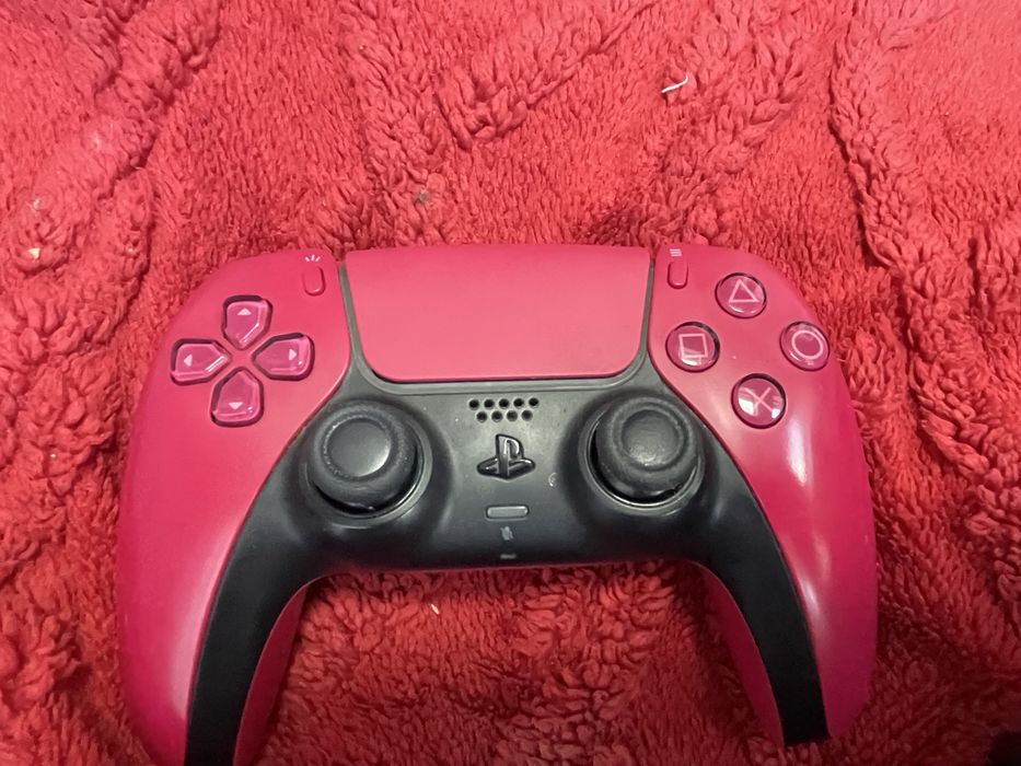 Playstation 5  z kontrolerem