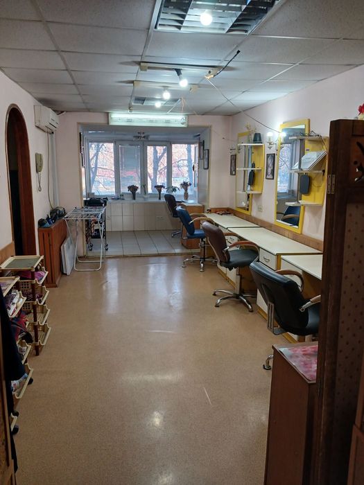 Здам частину приміщення в оренду.власник