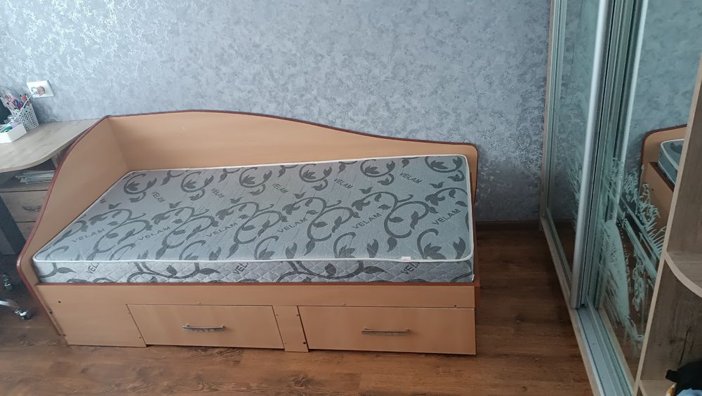 Продам!!! Ліжко з ДСП
