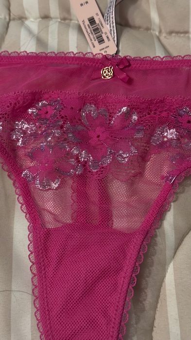 Victoria Secret , różowe majtki M