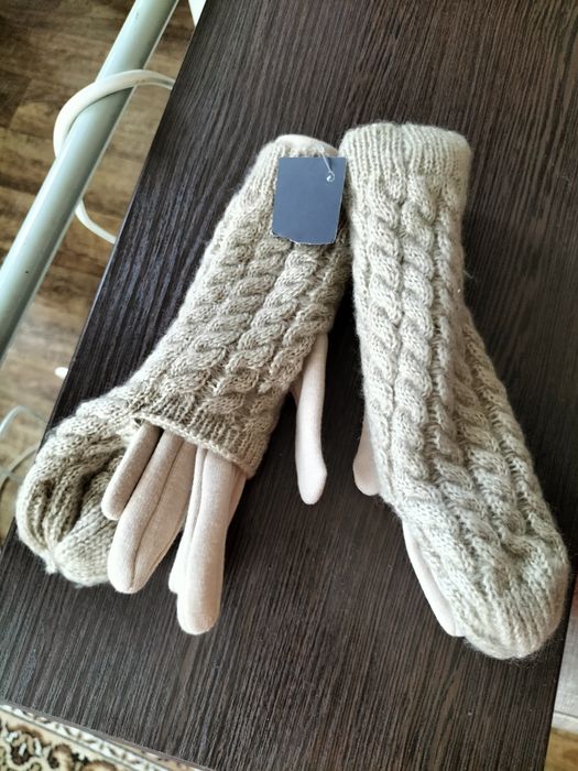 Перчатки- варежки, 2в1, новые, женские, привезены из Эстонии, идеал