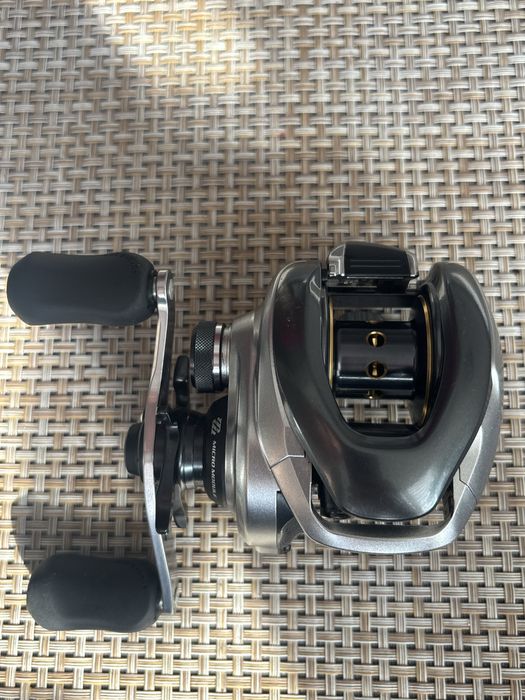 Котушка мультиплікаторна  Shimano Metanium  мульт,бейткастінгова ,кастінгова котушка  japan
