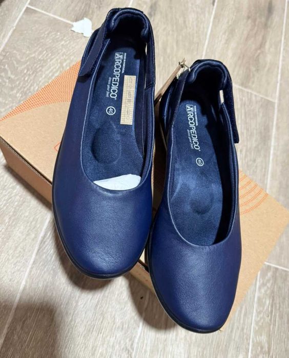 Sapatos ortopédicos, marca Arcopedico. Tamanho 40