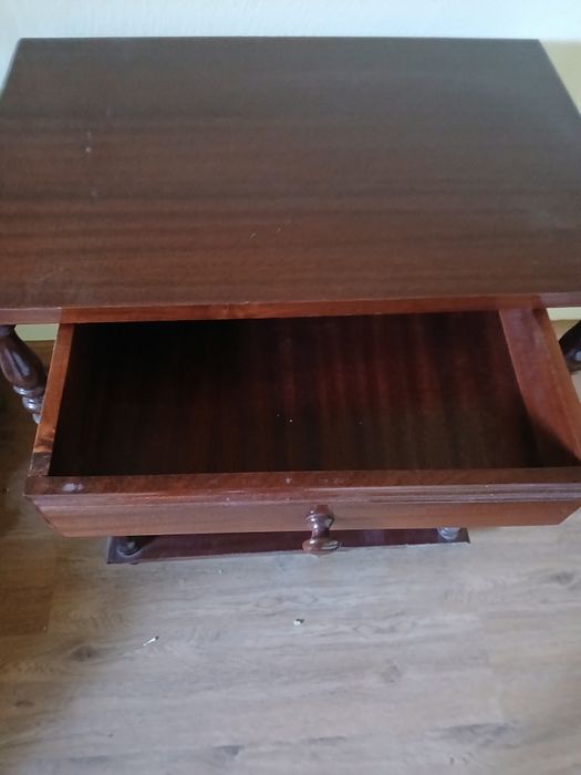 Mesa de apoio como nova