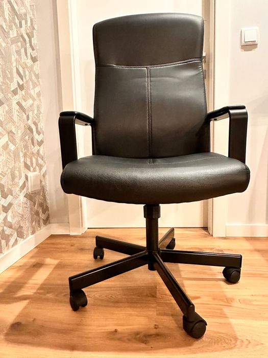 Cadeira de Escritório Giratória Preta