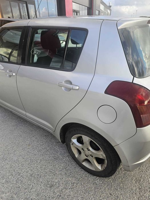 Suzuki Swift 1.3 DDiS 2006 | Gasóleo | Revisado | Inspeção 2027 | Multimédia