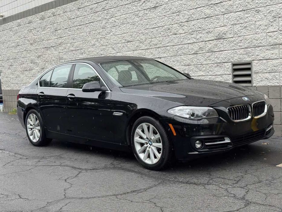 BMW 5 Series      2016
