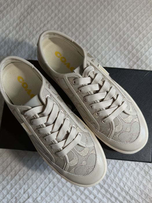 Кросівки, кеди coach