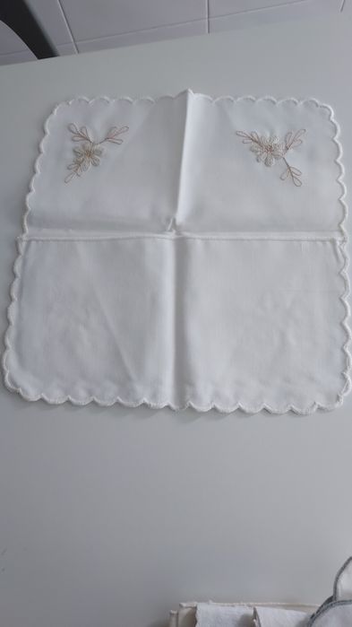 Bolsa de tecido para sandes ou talheres.