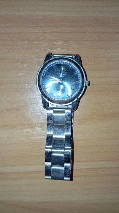 Наручні кварцові годинники