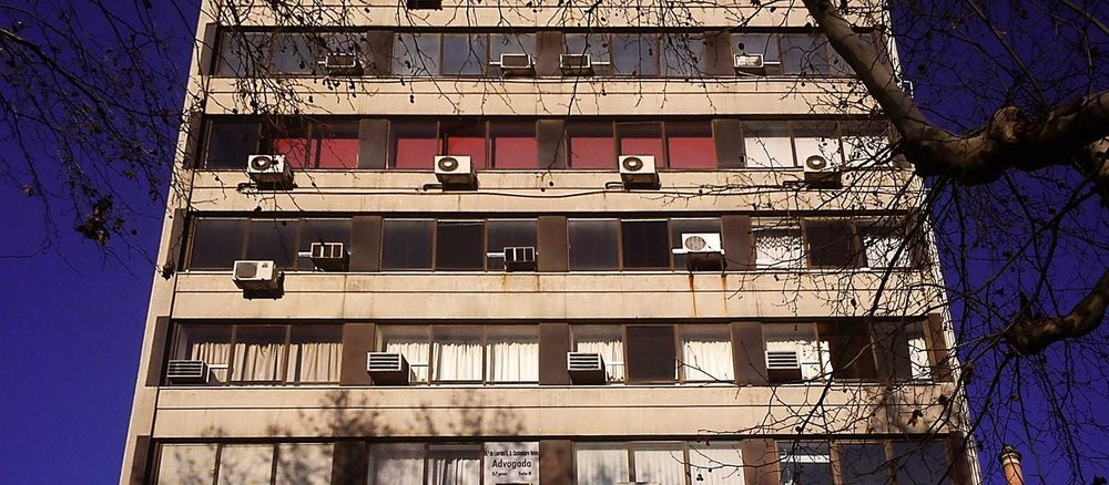 Arrenda-se quarto individual apenas a rapariga estudante