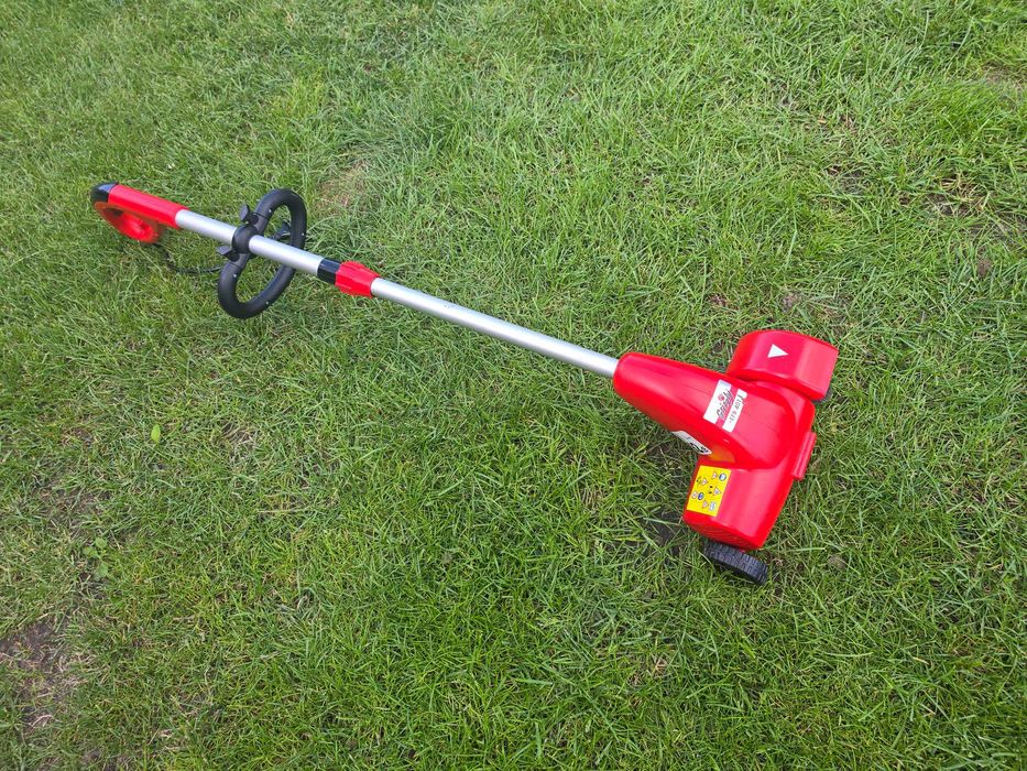 Elektryczna szczotka do usuwania chwastów z kostki brukowej Grizzly