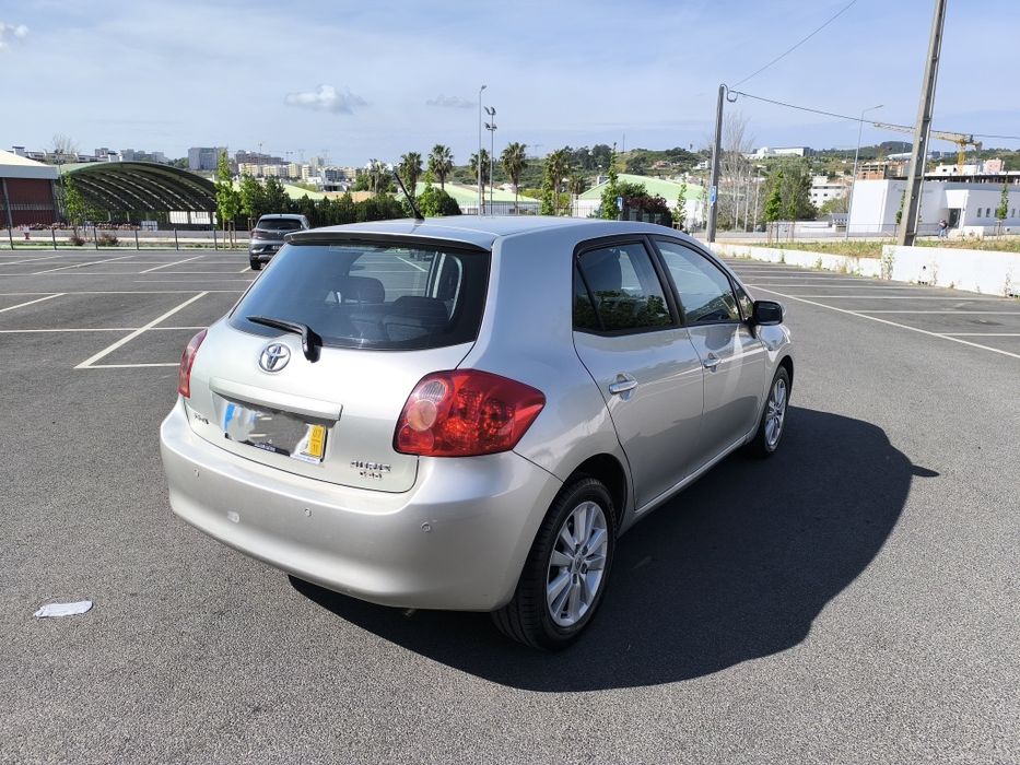 Toyota Auris 1.4 diesel com poucos kms