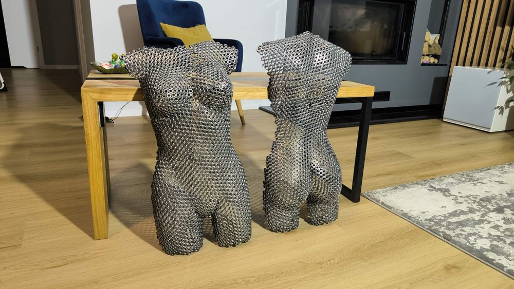 Rzeźba kobiety – front i tył – industrial / loft – handmad