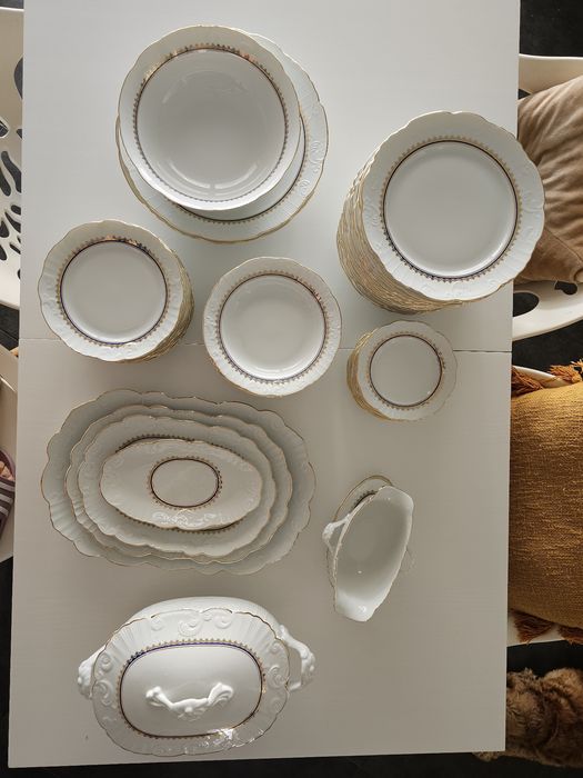 Serviço de loiça 70 peças Vista alegre + Chá e Café