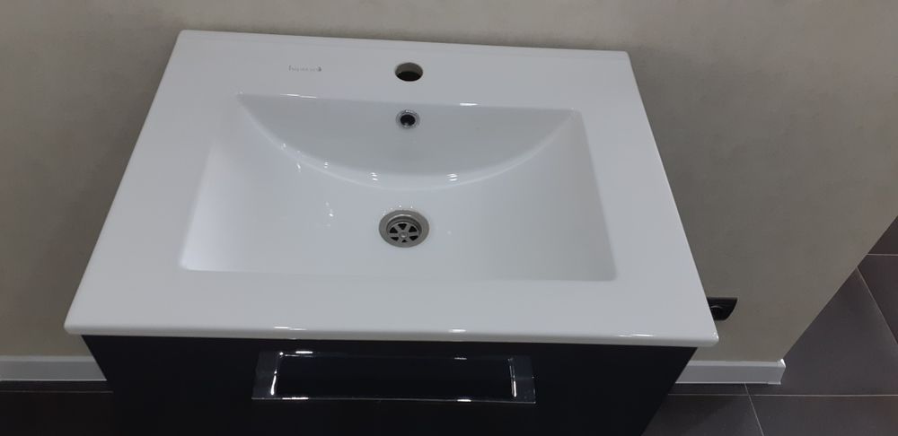 Продаю тумбу з умивальником Imprese