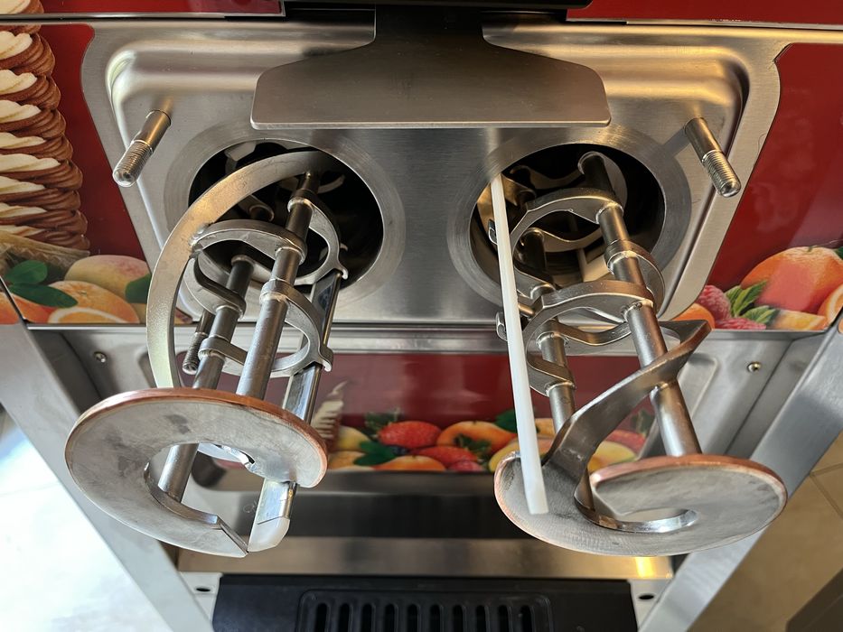 Maszyna do lodów włoskich i świderków Hard Ice