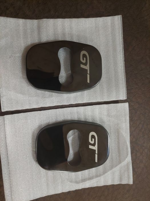 Capa parafusos fecho portas Peugeot 3008