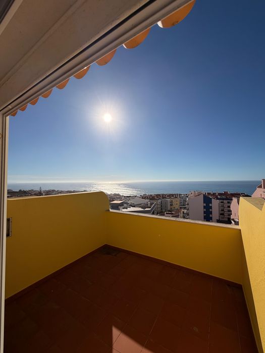Aluga-se Moradia T3 na Ericeira com vista mar