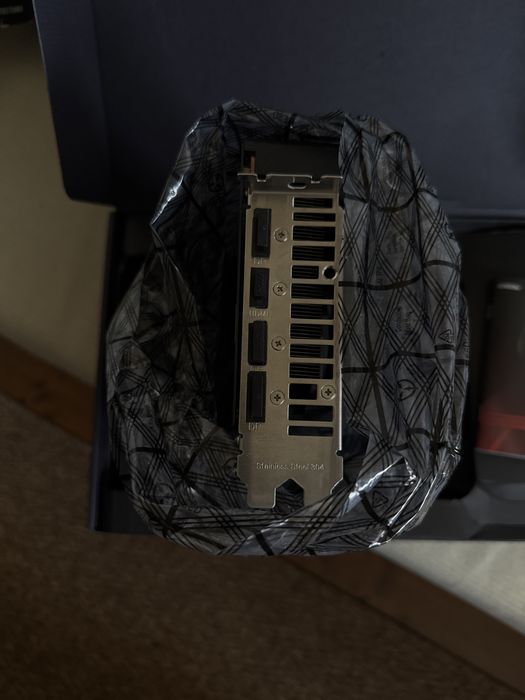 AMD Radeon RX 6600 XT 8GB ROG STRIX Gaming