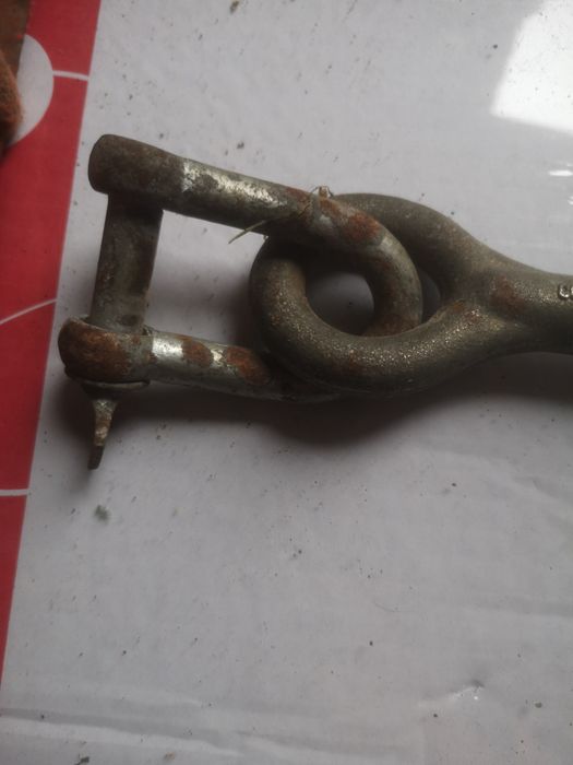 Продам буксировочний гак для авто