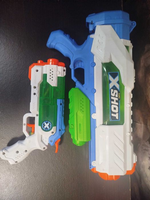 Водні бластери XSHOT