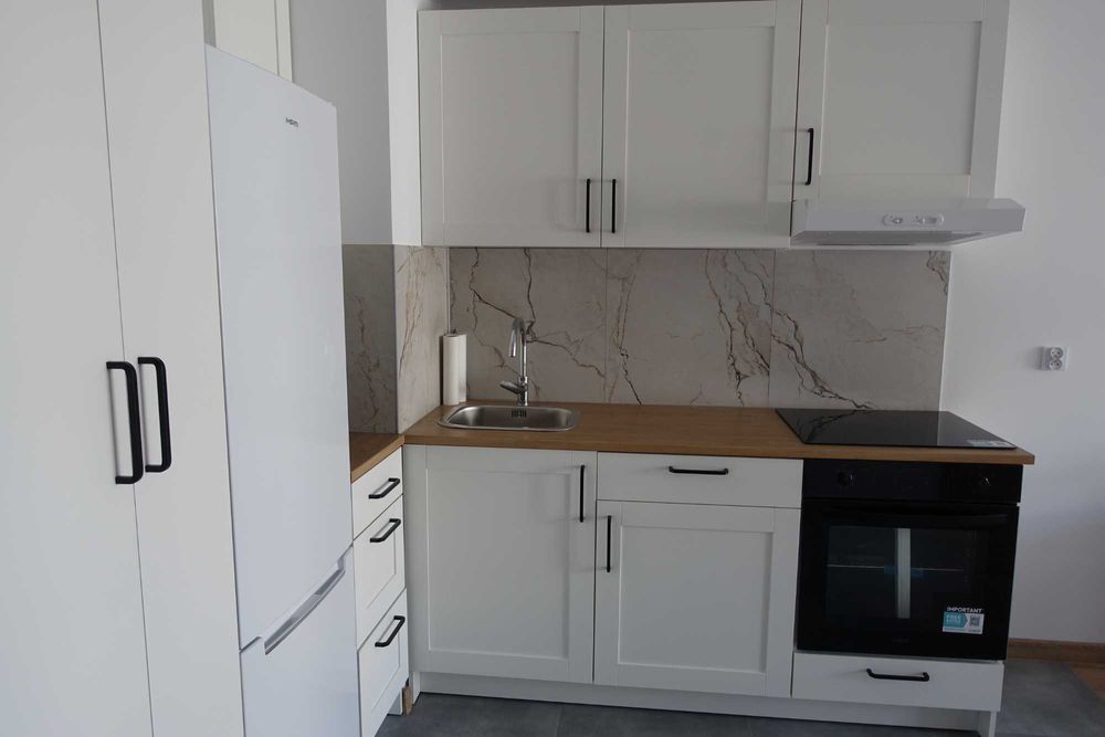 Stylowy apartament z ekranem kinowym – 6 sierpnia 19A