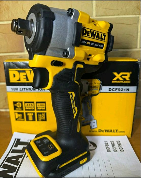 Dewalt dcf921 гайковерт квадрат 1/2 оригінал із Англії