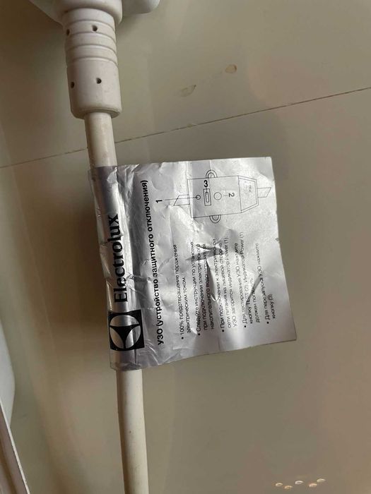 Бойлер електричний Electrolux EWH 80 Centurio