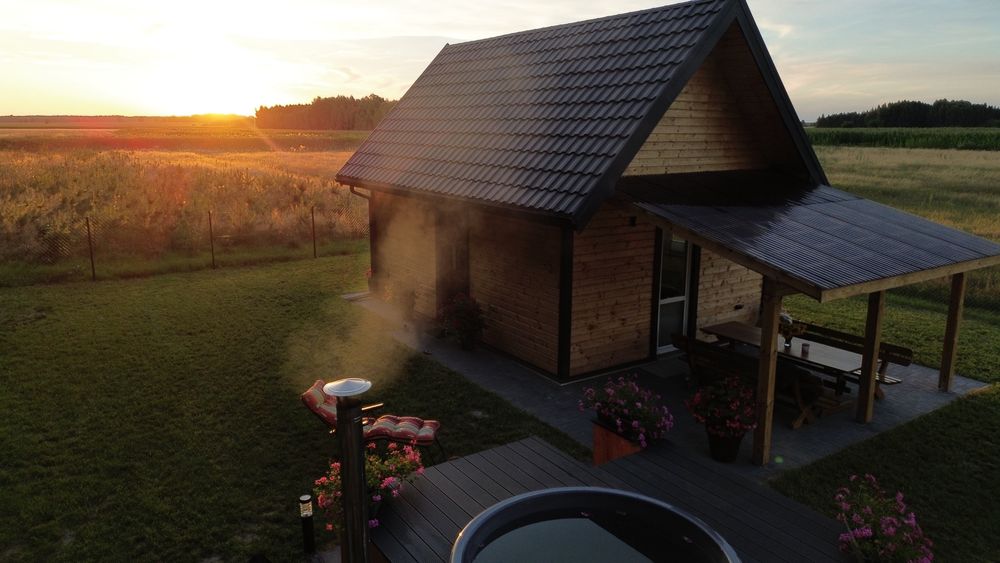 Wolne  12-14.06 Całoroczny na odludziu, jeden na poesji, sauna, balia