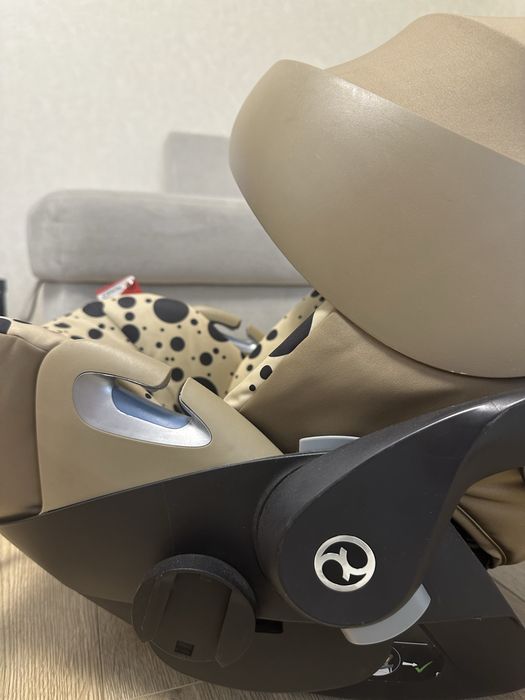 Автолюлька cybex cloud z i-size by Karolina Kurkova