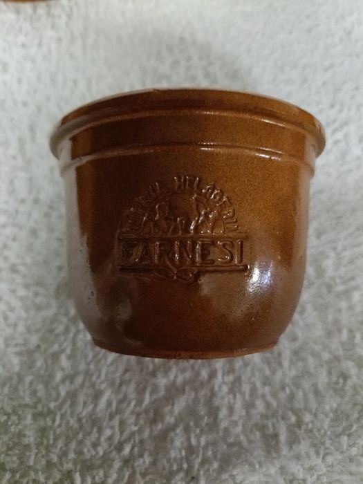 Em Viana do Castelo pequenos recipientes para doces