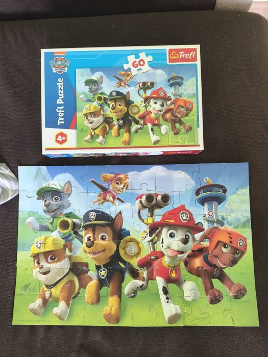 Zestaw puzzli stan bardzo dobry