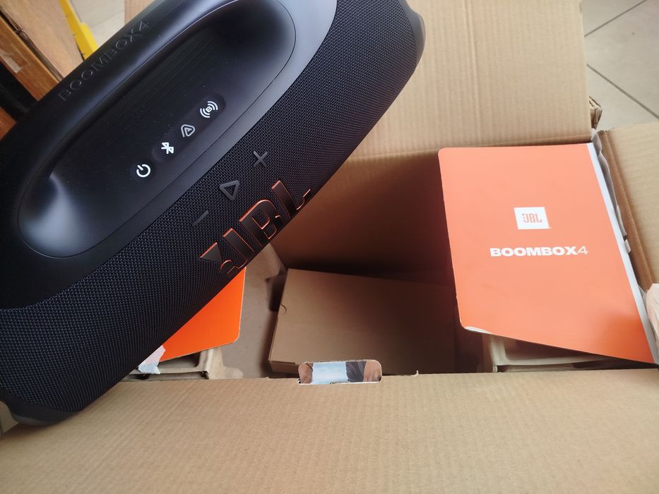 JBL Boombox 4 nova