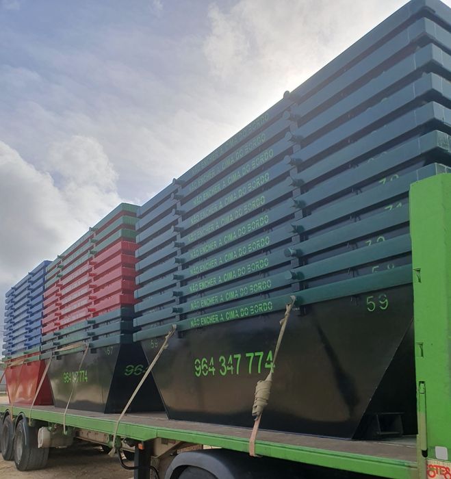 CONTENTORES e CARRINHAS  para recolha e transporte de entulho e lixo