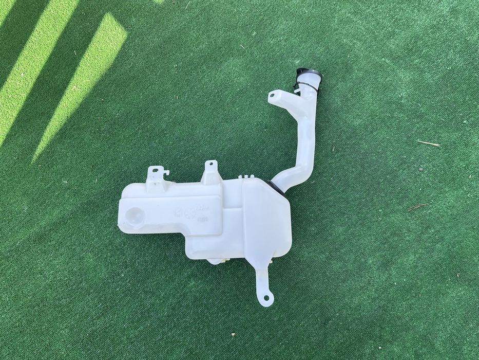 Бачок омивача Nissan Navara d22 1997-2005