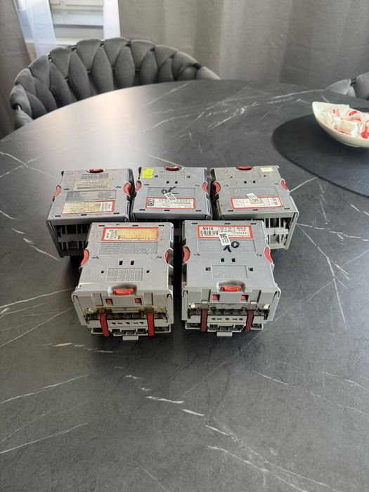 Akceptory banknotow NV10