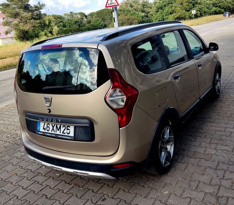 Dacia lodgy 2019 stepway 7 lugares muitos extras pronta a circular