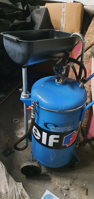 Odsysarko-zlewarka oleju