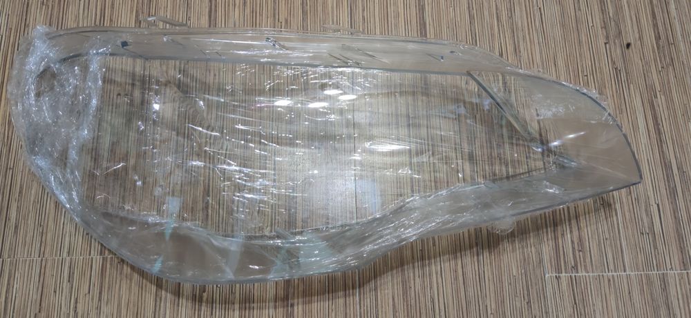 Бмв х5 е70 стекло на фару