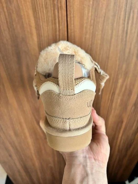 UGG Lowmel Sand r.37