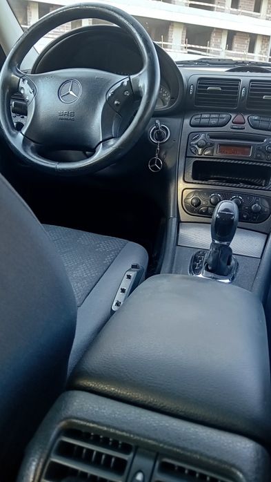 Mercedes-Benz C 220 — fotografia 5